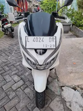 Honda pcx jual cpt 2019 kondisi sgt bagus samsat kdg cowek