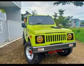 Suzuki Jimny 1990 Bensin