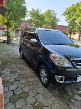 Dijual Toyota Avanza G MT 2011 Hitam
