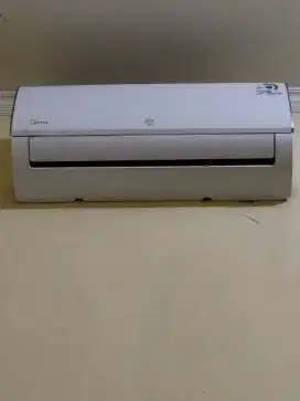 Dijual AC Midea