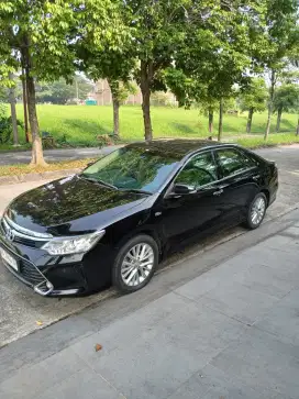 Toyota Camry 2017  V 2,5 AT Jarang Di Pakai KM 27850