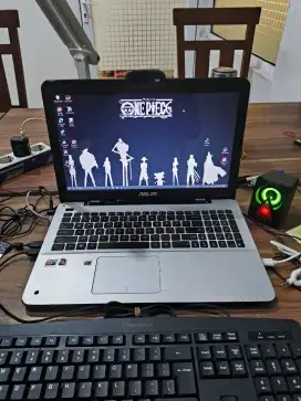 ASUS X555DG RAM 8, SSD 256, HDD 1TB
