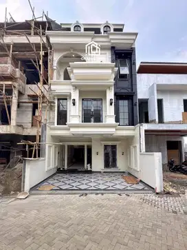 RUMAH BARU MEWAH 3 LANTAI CLUSTER STRATEGIS DI JAGAKARSA DKAT CILANDAK