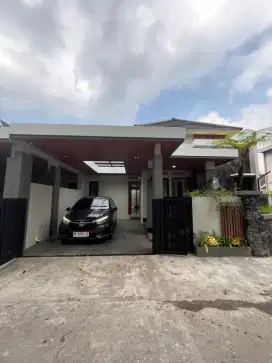 Rumah Mewah Strategis 15 Menit Ke UGM di Jl Kaliurang Km 13
