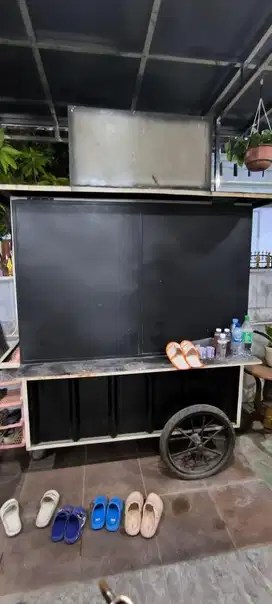 Preloved murah - gerobak usaha plus meja dan kursi