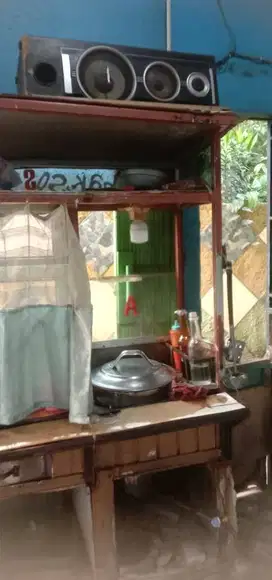 Dijual Rumah Ada Ruang Jualan Bakso Lengkap Dengan Gerobaknya