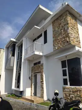 Dijual rumah minimalis ikan malang deket suhat dan a yani santo yusup