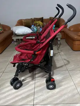 Stroller 2 seat pemakaian 7 bulan krn anakny g mau pke..