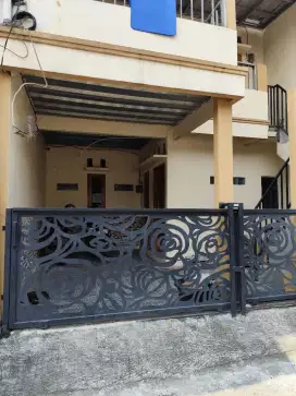 Di kontrakan rumah dekat stasiun bekasi timur, Transmart Juanda Bekasi