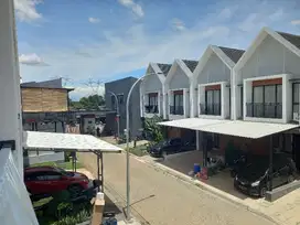 DIJUAL RUMAH SIAP HUNI EKSKLUSIF 2 LANTAI FREE AC KARAWACI