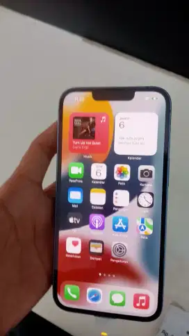 iPhone 13 8/128