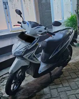 VARIO LED WARNA PUTIH 2014