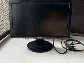 Monitor lcd BenQ bekas no minus