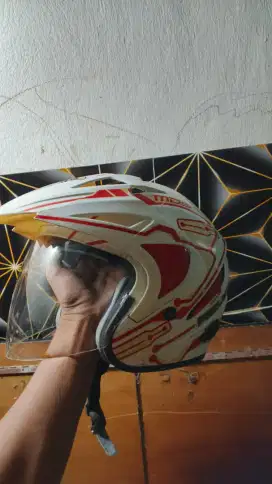 Helm mds warna putih