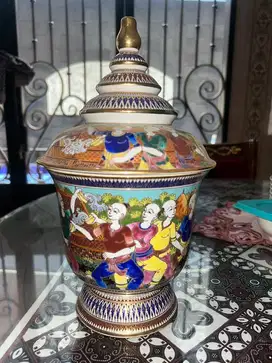 Guci Gambar vintage