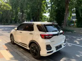 Toyota Raize 1.0 GR Sport Matic 2022 Putih Tgn 1 KM 50rb