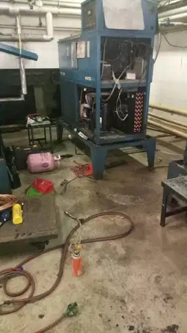Teknisi AC berpengalaman