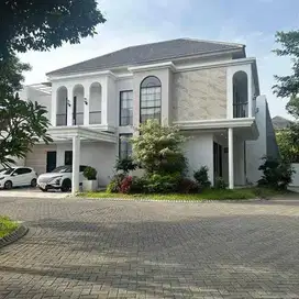 RUMAH HOOK 2 LANTAI ADA KOLAM RENANG DI TAMAN PUSPA RAYA CITRALAND