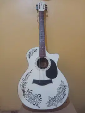 GITAR TAYLOR BEKAS