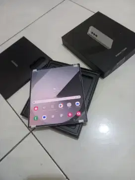 samsung Zfold 6 12/256 Sein fullset mlusss like new gransi on ,josss