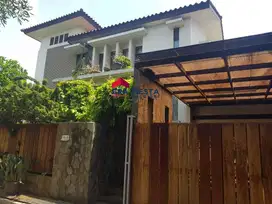 RUMAH HOEK 2 LT PURI FLAMBOYANT REMPOA JAKSEL