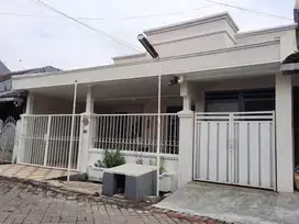 Jarang Ada Rumah 1,5 Lantai Sutorejo Sudah Renovasi
