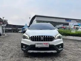 [PAJAK PANJANG] SUZUKI SX4 S-CROSS MATIC ISTIMEWA