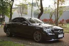 Mercedes Benz C300 
W205 Facelift AMG 2019 hitam