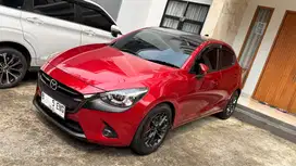 Over kredit Mazda 2 Skyactiv hatchback tahun 2018