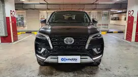 TDP Rendah Toyota Fortuner Hitam 2.4 G 4X2 DSL Solar-AT 2023 FJJ