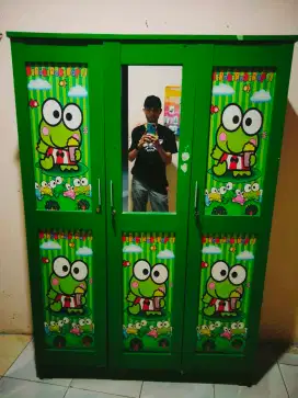 Lemari 3 pintu korori
