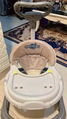 BABY WALKER UNTUK BAYI BELAJAR JALAN