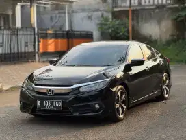 Civic Turbo ES AT 2016 Hitam Low KM