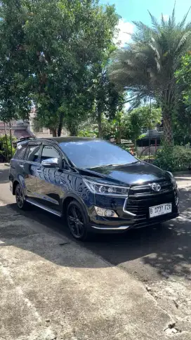 Innova venturer at matic bensin 2017
