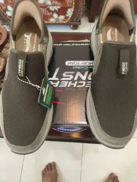 Skechers Gress baru good year