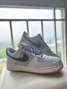 Nike Air Force 1 '07 LV8 Pure Platinum / Light Carbon sz 44.5 44,5 44