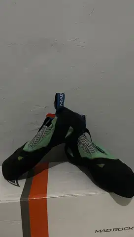 Sepatu Panjat Tebing Madrock Remora LV