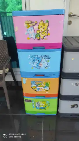 Laci kontainer Lion Star