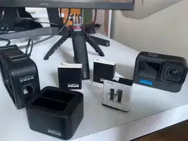 Go Pro Hero 10 + Paket Motovlog