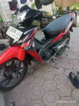 Revo motor bekas 2008