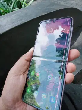 Samsung ZFlip 3 5G (8/128)