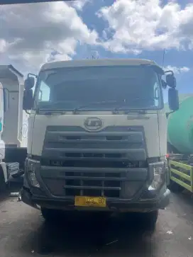 Di jual Nissan quister tahun 2017 siap pakai
