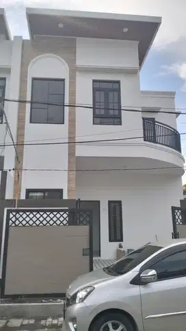 Rumah 2 lantai cantik hook perumahan Wonorejo Rungkut