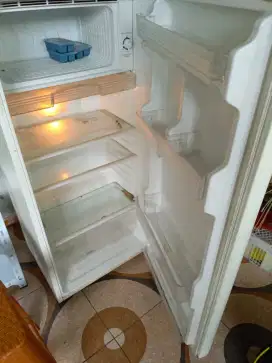 Kulkas Sharp 1 pintu