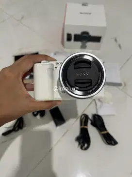 Kamera SONY ZV-E10 White Edition Rare Vlogger % like new