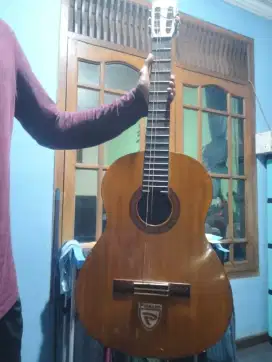 Dijual GITAR YAMAHA KLASIK TIPE C315