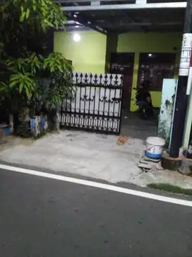 DiJual Rumah di JALAN DAKOTA BUMI ANTARIKSA , Kartoharjo , Madiun