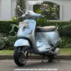 PIAGGIO VESPA LX 125 IGET LED TAHUN 2023 PERFECT CONDITION