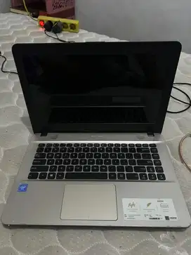 Laptop Asus X441M