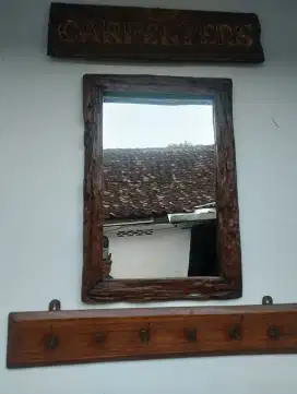 Kaca rias bingkai kayu rustik